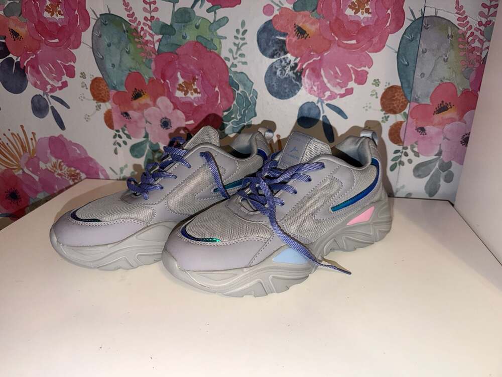 Abros Women's Sporty Chunky Sneakers in Grey with Iridescent Details